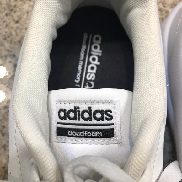 Women’s Adidas shoes - Picture 5 of 6